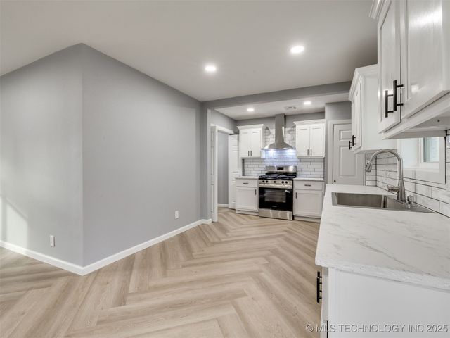 3315 S 116th East Place, Tulsa, OK 74146