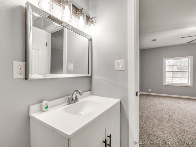 3315 S 116th East Place, Tulsa, OK 74146