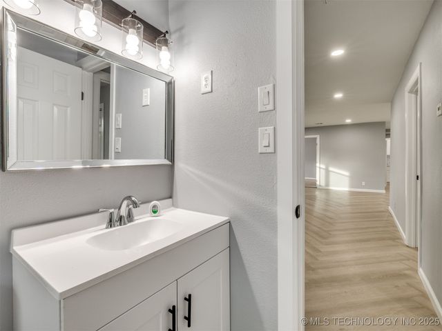 3315 S 116th East Place, Tulsa, OK 74146