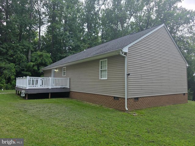 416 BERRY HILL RD, Tappahannock, VA 22560