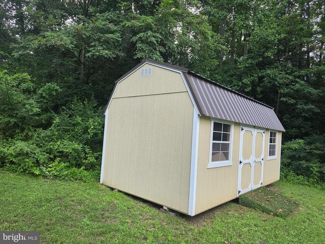 416 BERRY HILL RD, Tappahannock, VA 22560