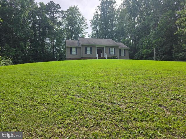416 BERRY HILL RD, Tappahannock, VA 22560