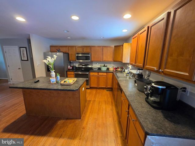 416 BERRY HILL RD, Tappahannock, VA 22560