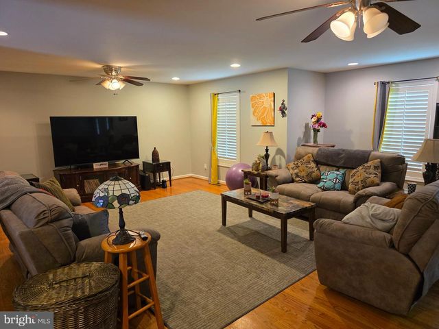 416 BERRY HILL RD, Tappahannock, VA 22560