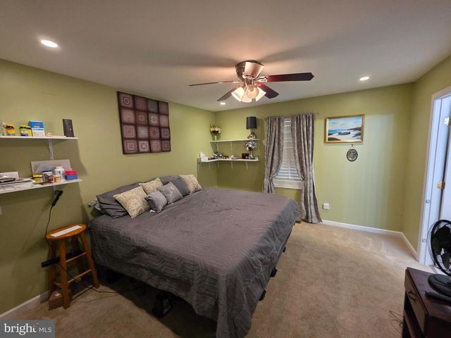 416 BERRY HILL RD, Tappahannock, VA 22560