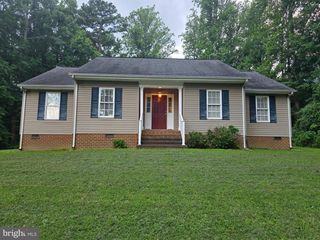 416 BERRY HILL RD, Tappahannock, VA 22560