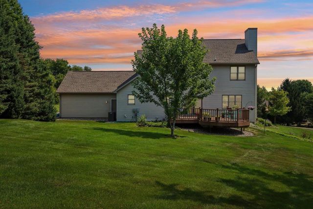 8437 Ellington Way, Middleton, WI 53562