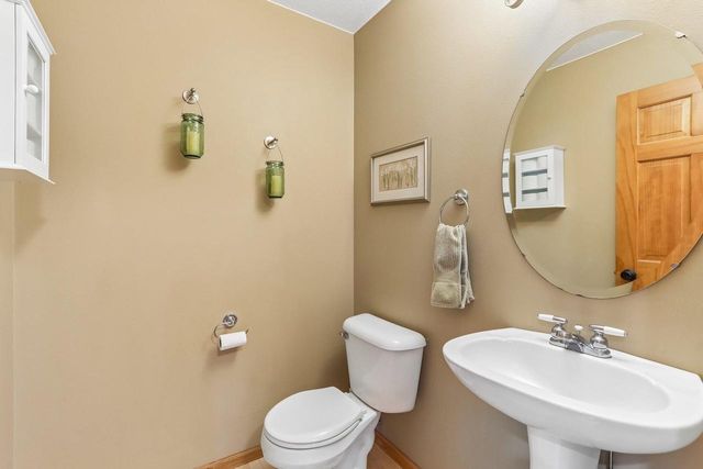 8437 Ellington Way, Middleton, WI 53562
