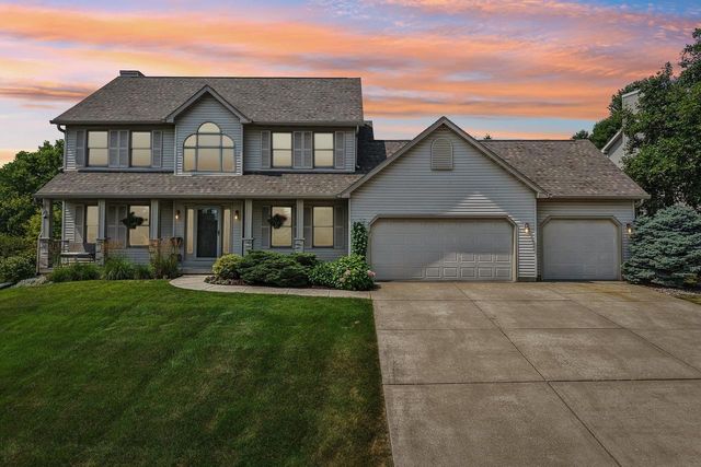 8437 Ellington Way, Middleton, WI 53562