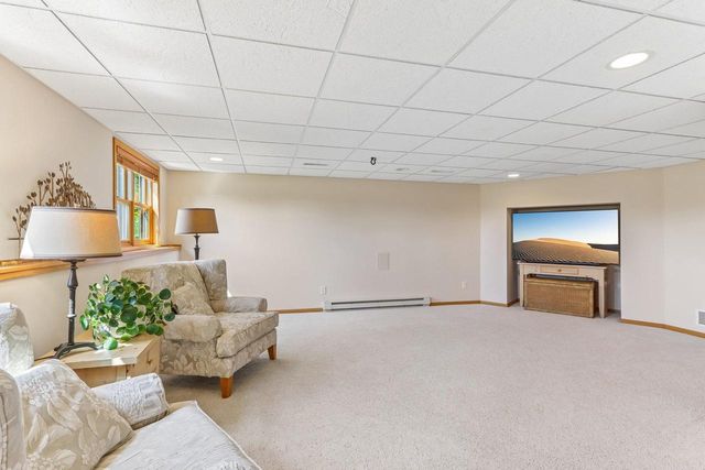 8437 Ellington Way, Middleton, WI 53562