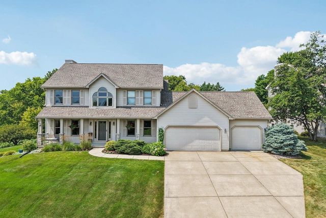 8437 Ellington Way, Middleton, WI 53562