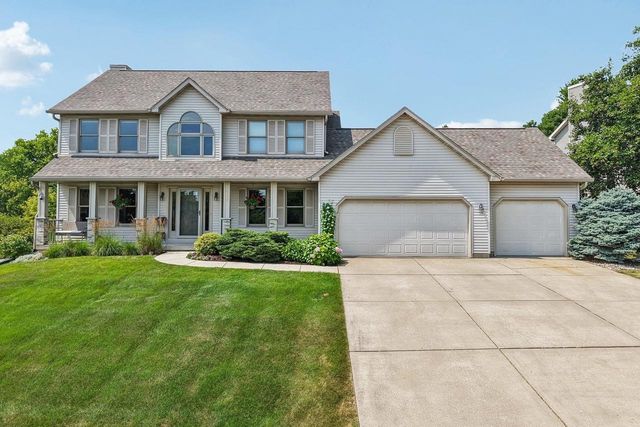8437 Ellington Way, Middleton, WI 53562