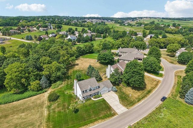8437 Ellington Way, Middleton, WI 53562