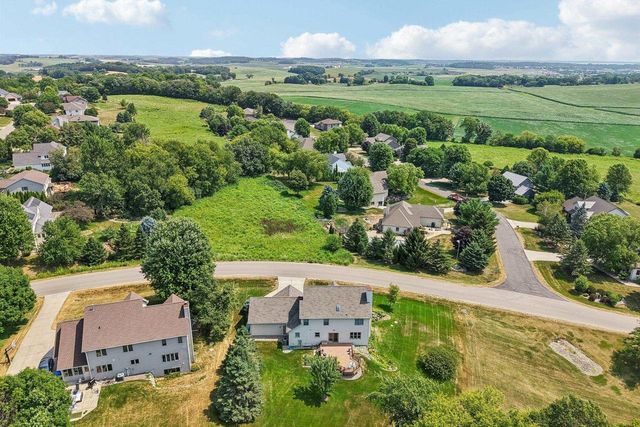 8437 Ellington Way, Middleton, WI 53562