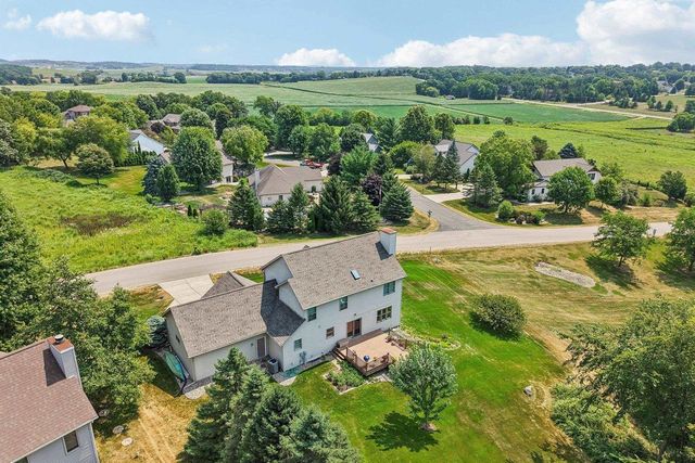 8437 Ellington Way, Middleton, WI 53562