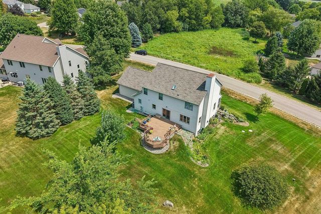 8437 Ellington Way, Middleton, WI 53562