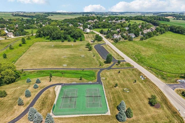 8437 Ellington Way, Middleton, WI 53562