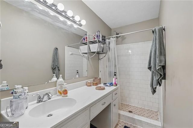 1025 Greenwood Acres Drive, Cumming, GA 30040