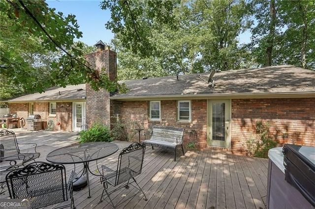 1025 Greenwood Acres Drive, Cumming, GA 30040