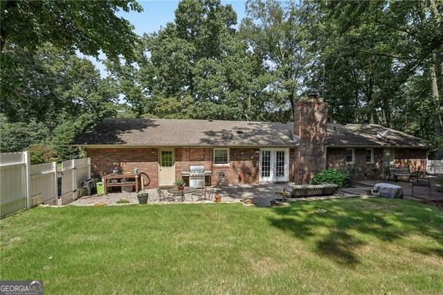 1025 Greenwood Acres Drive, Cumming, GA 30040