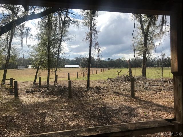 9910 E Bushnell Road, Floral City, FL 34436