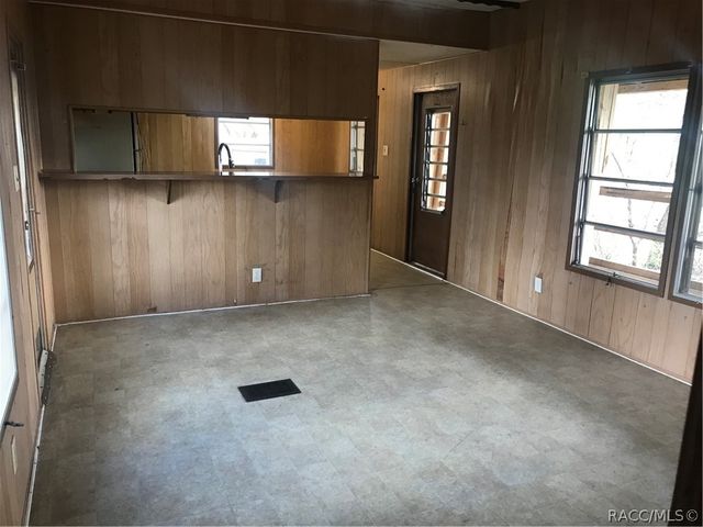 9910 E Bushnell Road, Floral City, FL 34436