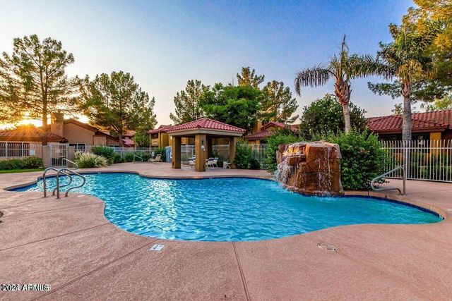 2929 W YORKSHIRE Drive 2026, Phoenix, AZ 85027