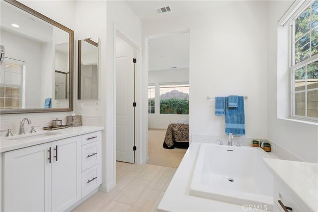 172 Palencia, Irvine, CA 92618