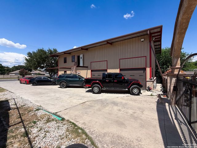 6766 Crestway, San Antonio, TX 78239