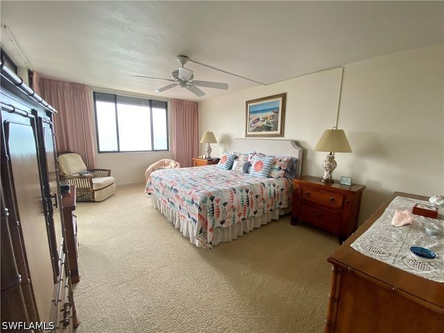 10851 GULFSHORE DR 1001, Naples, FL 34108