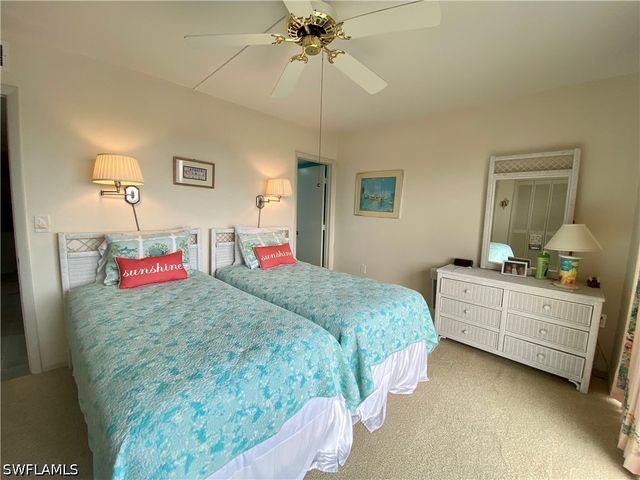 10851 GULFSHORE DR 1001, Naples, FL 34108
