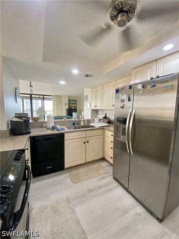 10851 GULFSHORE DR 1001, Naples, FL 34108