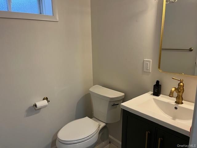 45 Radcliff Avenue W., Port Washington, NY 11050