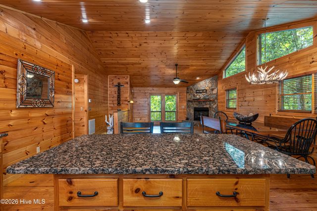 635 Brasstown View Road, Murphy, NC 28906