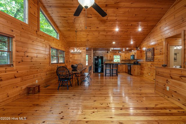 635 Brasstown View Road, Murphy, NC 28906