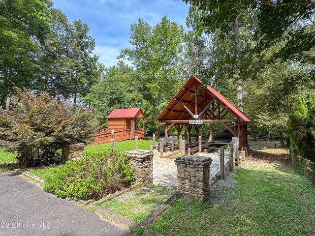 635 Brasstown View Road, Murphy, NC 28906
