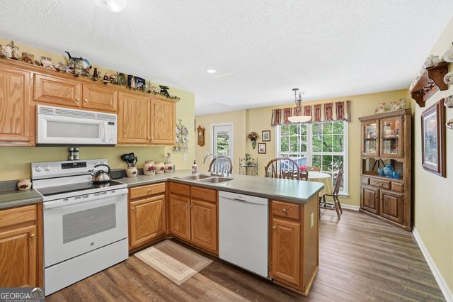 318 Heather Way, Cleveland, GA 30528