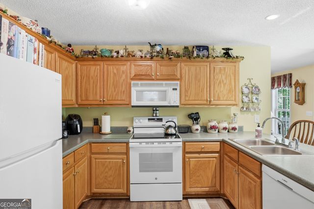 318 Heather Way, Cleveland, GA 30528