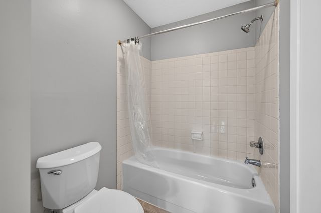 244 Coventry Court 244, Bloomingdale, IL 60108