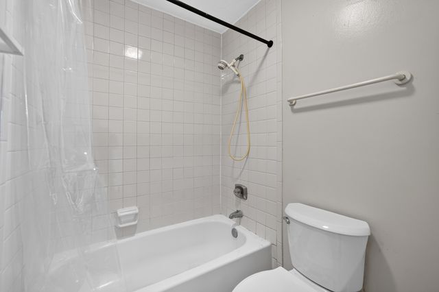 244 Coventry Court 244, Bloomingdale, IL 60108