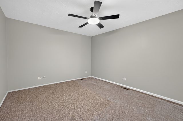 244 Coventry Court 244, Bloomingdale, IL 60108