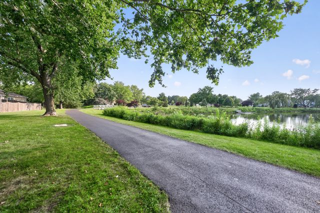 244 Coventry Court 244, Bloomingdale, IL 60108