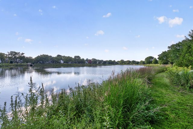 244 Coventry Court 244, Bloomingdale, IL 60108