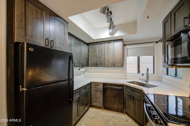 7008 E GOLD DUST Avenue 147, Paradise Valley, AZ 85253