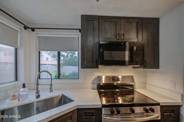 7008 E GOLD DUST Avenue 147, Paradise Valley, AZ 85253