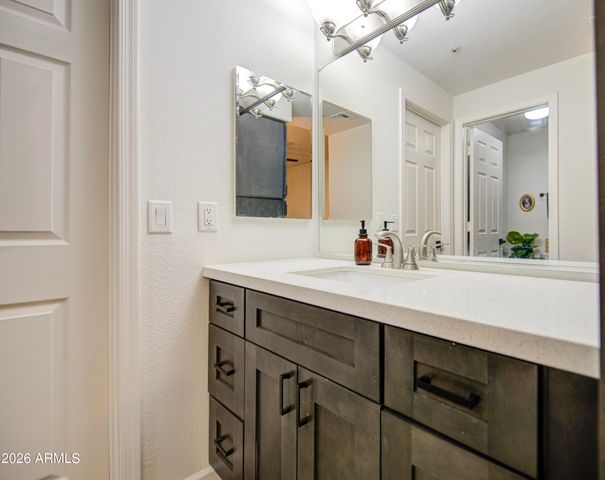 7008 E GOLD DUST Avenue 147, Paradise Valley, AZ 85253