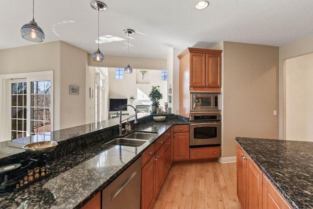 743 Royal Troon COURT, Oconomowoc, WI 53066