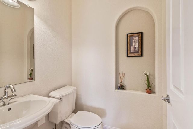 743 Royal Troon COURT, Oconomowoc, WI 53066