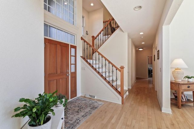 743 Royal Troon COURT, Oconomowoc, WI 53066