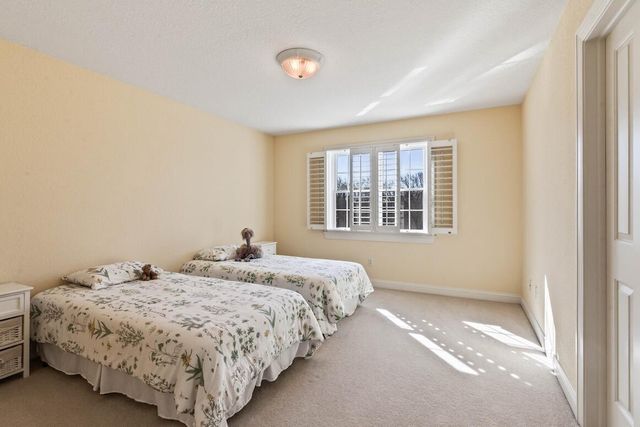 743 Royal Troon COURT, Oconomowoc, WI 53066